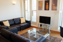 11 Hampton Court two bed living area