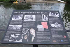 26 Twickenham riverside Eel Pie Island sign, 2 min to London Rd