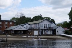 27 Twickenham riverside, rowing club, a 6 min walk to Wharf House