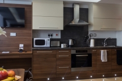 22 kitchen 2 bed Watford serviced apartments