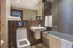 29 bathroom Watford serviced apartments