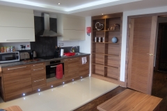 1 kitchen 2 bed Watford serviced apartments