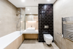 7 family bathroom straight on Wembley Serviced Apartments