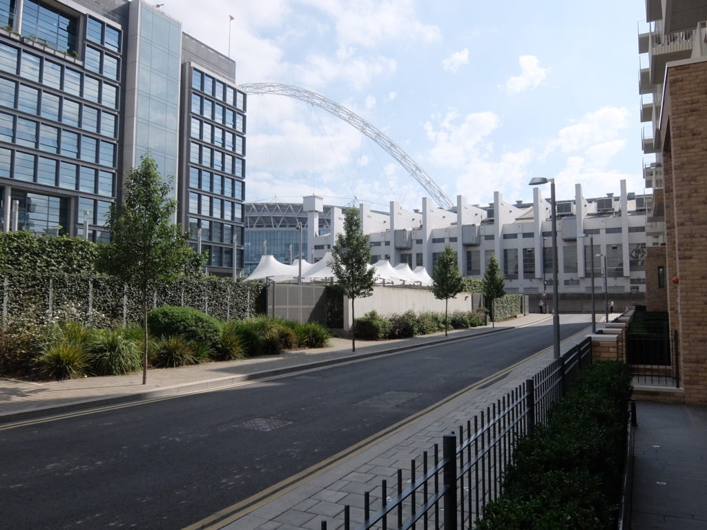 30 building exterior Wembley Serviced Apartments London Executive